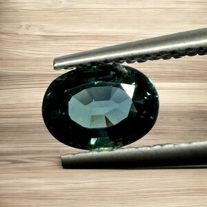 1.18Ct. 7x5mm. Natural Green Sapphire Oval Shape Excellent Gemstone Unheated / Untreated Madagascar
