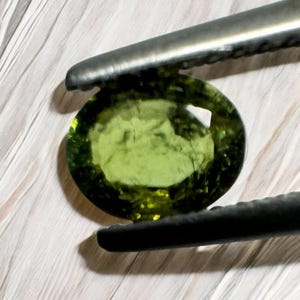 0.55ct. 6x5mm. Natural Green Sapphire Oval Cut Shape Excellent Gemstone Unheated Sapphire