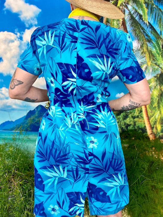 Vintage Hawaiian Dress - image 4
