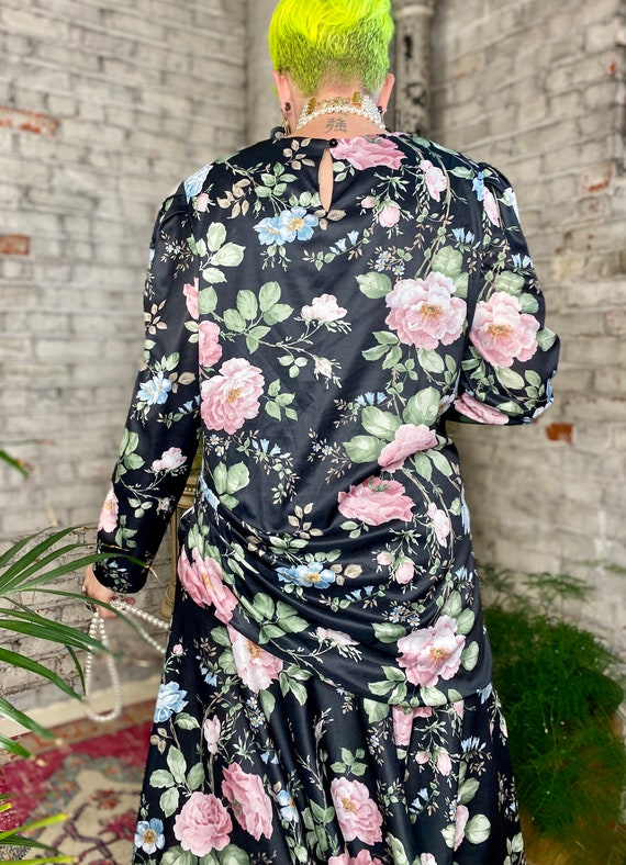 MAPLE & CLIFF Vintage Floral High Waisted Dress main image 0