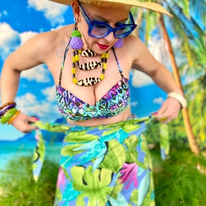 Geometric Swimsuit Top image 2