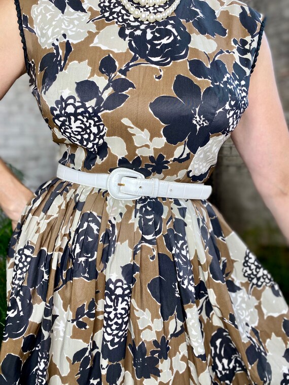 Vintage 1950’s Fit and Flair Dress - image 2