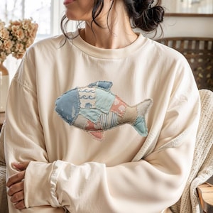 Patchwork di pesci in formato PNG, arte costiera in stile cottagecore, design di tessuti per trapunte fatti a mano, stampa a sublimazione per l'estate in spiaggia, decorazioni neutre per la cameretta dei bambini