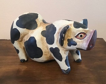 Carved and painted wooden potbellied pig figurine  - Folk art - 8 x 5 x 4 inches