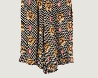 Stefano Basics Shorts, Größe Medium, floral-geometrisches Muster, tiefer Schritt, weites Bein