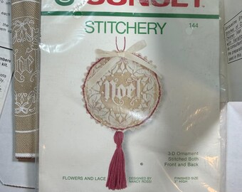 Sunset Stitchery Blumen Lace 3D Noel Ornament Kit 144 Nancy Rossi Vintage New