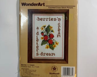 Vintage WonderArt Berries 'n Cream Zählstickset 5833 5x7