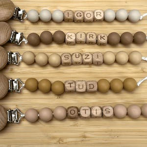 Personalized Pacifier Clip, Rattle Set, Newborn gift, Custom Newborn Soother Holder, Baby shower Gift, Gender Neutral Baby Gift, Custom Clip