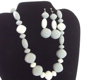 Vintage 1980's Gray and White Chunky Necklace and Earrings