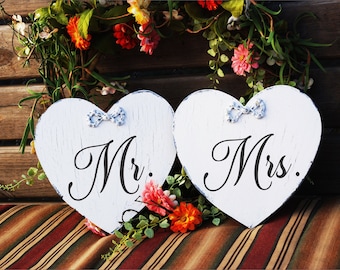 Mr and Mrs Signs | Wedding Chair Signs |  Wedding Signs | set of 2 -8x7 - Wedding Chair Signs | Vintage Style Signs | Cottage Shabby