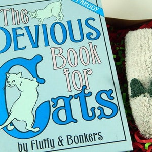 Devious Book for Cats, Gift Box Combo with darnsocks Toy, Pet Pamperer Gift, Cat Lover Gift, Eco-friendly Pet Toys image 1