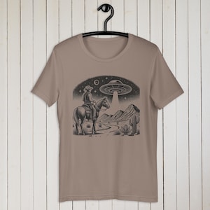 UFO Western Shirt, Retro T-Shirt, Vintage Cowboy TShirt, Rodeo T Shirt, Wild West Shirt, Western Oversized Tee, Unisex