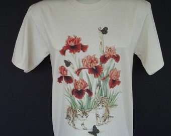 Kittens Butterflies and Iris Flower T-shirt Size Large on Natural