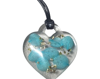 Blue Pressed Flower Heart Necklace, Resin Pendant, Adjustable Wax Cord, Gift for Her