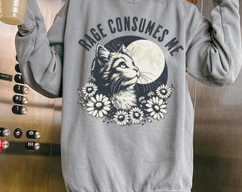 おもしろ猫スウェットシャツ Comfort Colors® Rage Consumes Me クルーネック かわいい猫ミーム 皮肉なギフト ブラックユーモアシャツ ヴィンテージ猫Tシャツ 猫好きへのギフト