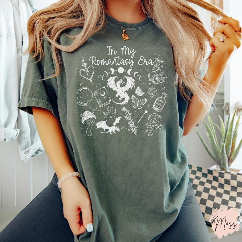 Romantasy Shirt Comfort Colors® Romantasy Reader Merch Book Lover Club Romantasy Era Tee Bookish Gift Fantasy Romance Book shirt Dark Romance