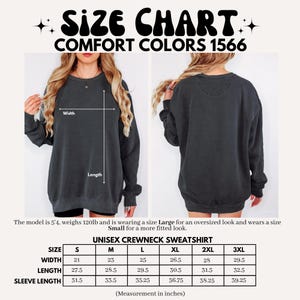 Op de afbeelding: Maattabel voor een unisex crewneck sweatshirt in Comfort Colors 1566. De tabel bevat afmetingen in inches voor breedte, lengte en mouwlengte, vari&euml;rend van maat S tot 3XL. Het model is 1,63 m lang en weegt 54 kg.