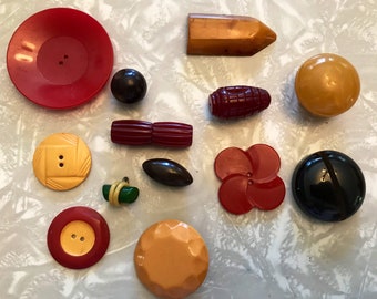 Lot 3 of mostly single vintage Bakelite buttons 1940s