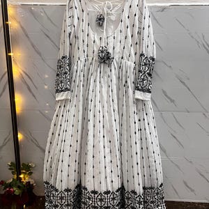 Custom-made White & Black Georgette Muslim Woman Eid Anarkali Dupatta Womens Frock Suit K21