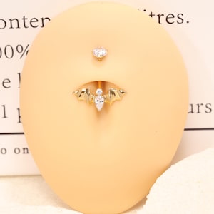Piercing de umbigo com zircônia cúbica em formato de morcego, calibre 14G, em titânio, dourado e prateado, estilo gótico, delicado, para o Halloween. Joia para piercing com barra.