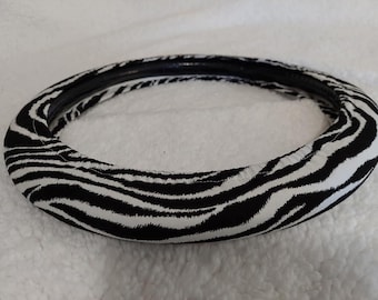 Fully Lined All-Weather * Zany Zebra Print Steering Wheel Cover *