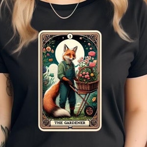 Camiseta de Jardineira - Camiseta de Cartas de Tarô para Mulheres - Camiseta Amante de Plantas - Presente de Jardineira para o Aniversário dela - Presente de Raposa Fofo para o Natal - Camiseta Boho