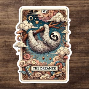 The Dreamer Tree Faultier Tarot Kartenaufkleber - Sleepy Slow Poke Lover Verträumter Fantasievoller Nachthimmel Blumen Kunst Geschenk für Kindle Laptop Tumbler
