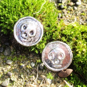 Five Pewter Skull Buttons image 1