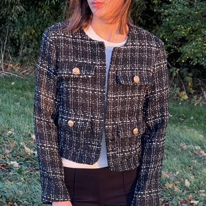 Black & White Tweed Cropped Jacket: Elegant Gold Button Blazer