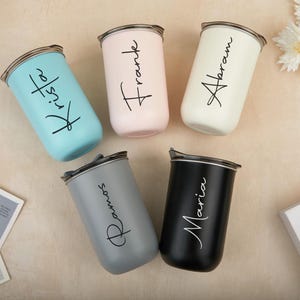 Personalisierter Becher mit Deckel, Brautjungfer Vorschlag, kundenspezifischer Weinbecher, Edelstahlwasserflasche, Brautparty-Versorgungsmaterial