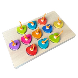 Tabletop Puzzle Heart Station| Foraging Platform for Small to Medium Birds Made in USA