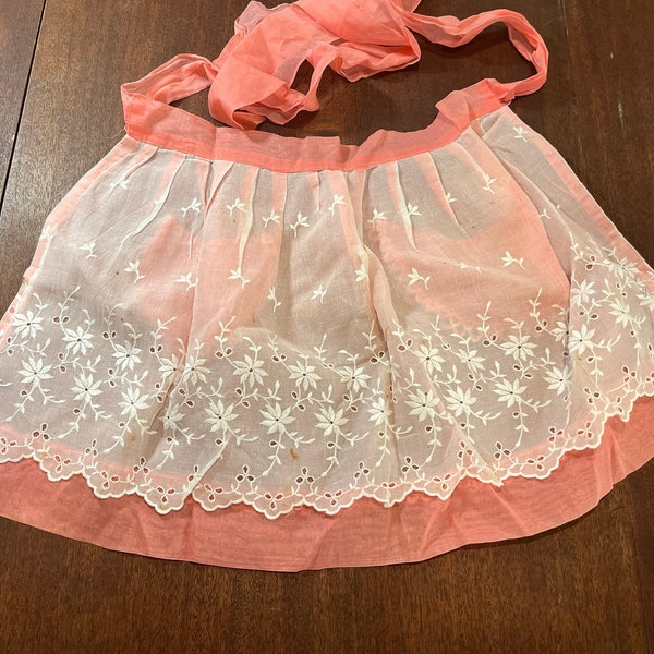 Vintage Retro Reversible Double Sided Half Apron. Pink Coral with Embroidered White Lace Details & Pockets.