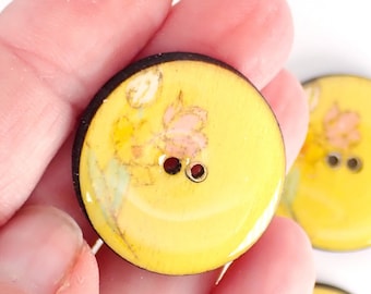 HANDMADE Buttons.  Bright Yellow Tulip or Flower Wooden Buttons. Set of 6  Handmade Hand Painted  Wooden Sewing Buttons.   Assorted Sizes.