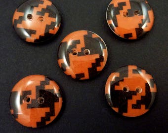 5 Halloween Sewing buttons.  Handmade Buttons.  3/4" or 20 mm.  Handmade by Me.  Washer and Dryer Safe.