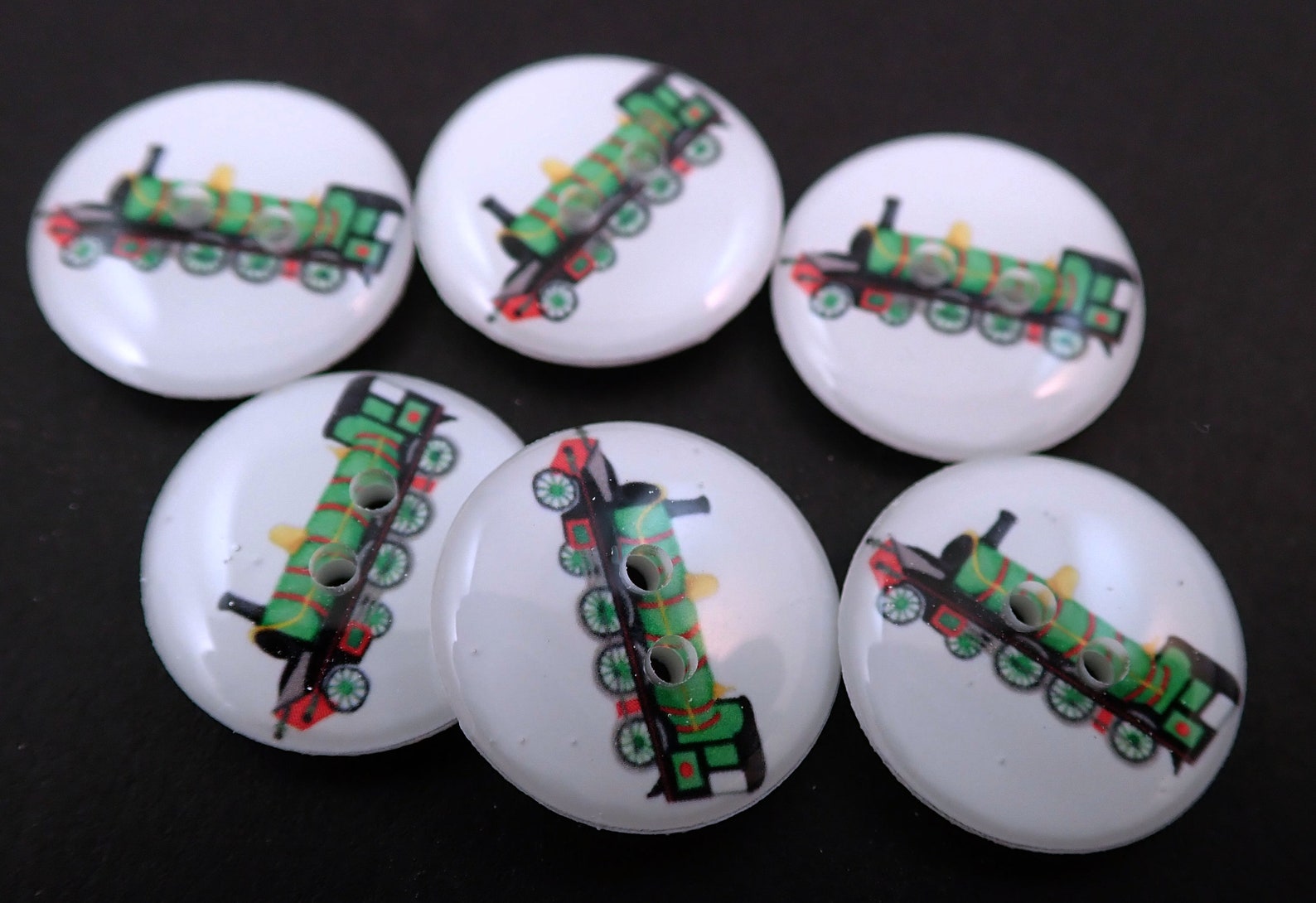 6 Green Train Buttons. Sewing Buttons Handmade by Me. Etsy Canada