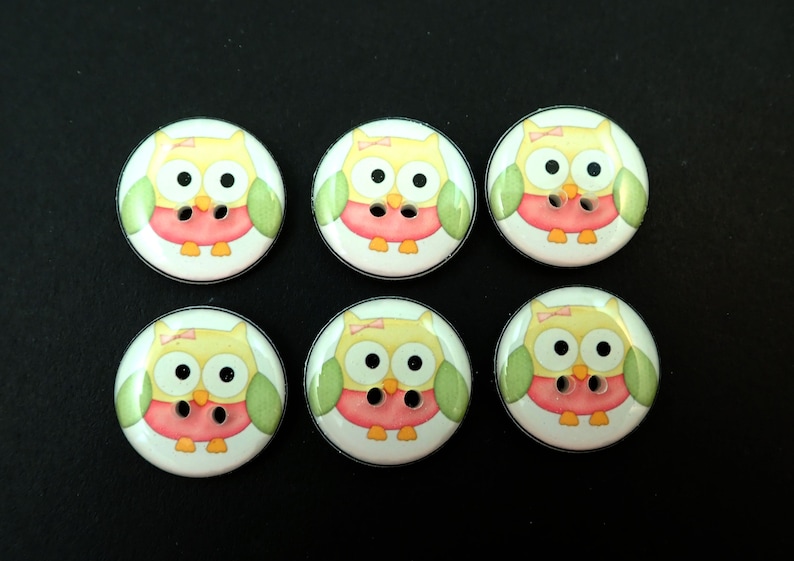 6 Owl buttons Knitting or Crochet. Yellow and Green Owls handmade buttons fpr Sewing Pink