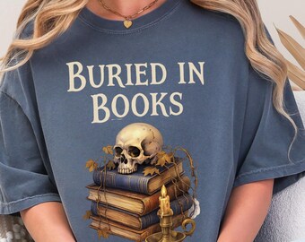 Book Lover's Skull & Books T-Shirt: Dark Academia Reader Tee