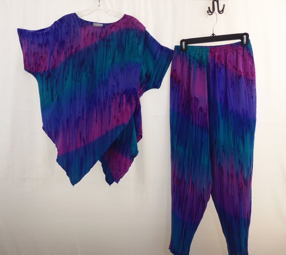 Gorgeous Hand painted silk pants and top one size