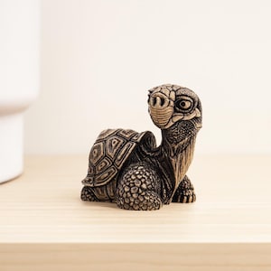 Massief bronzen schildpadbeeldje – miniatuur wildlife sculptuur, symbool van levensduur, handgemaakt dier collectible cadeau
