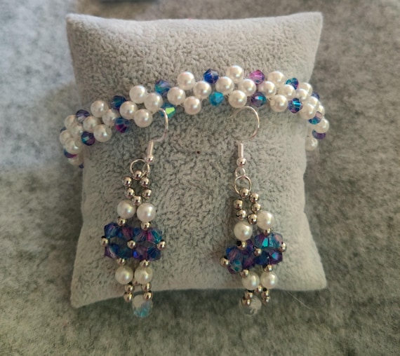Pearl Bracelet & Earrings Set: White Pearls, Crystal Accents