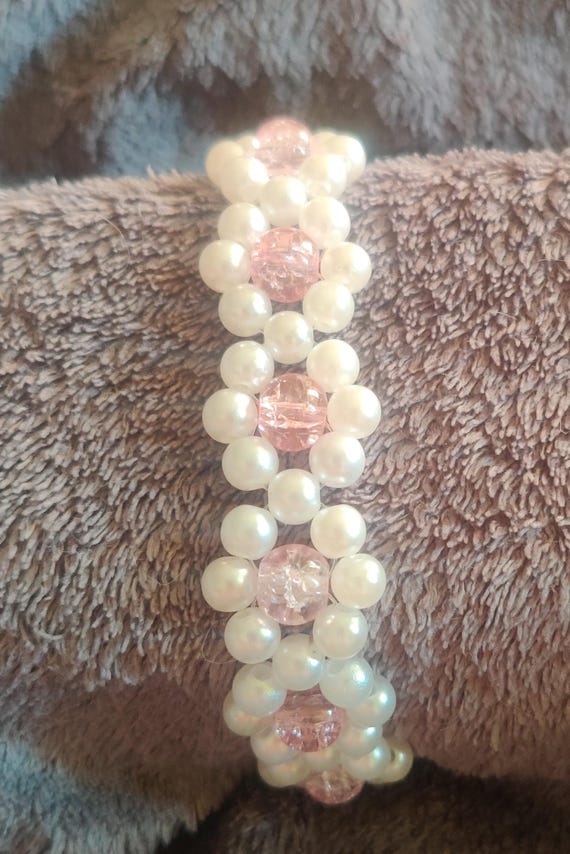 Handmade Beaded Bracelet: White Beads with Pink Detail