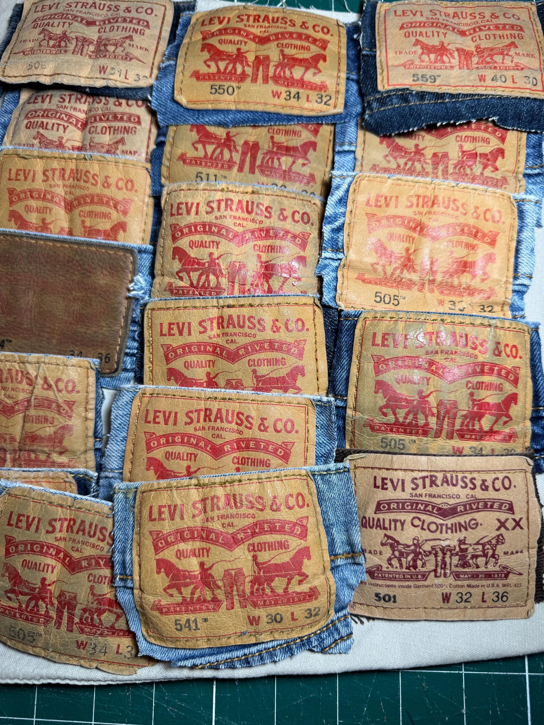 Vintage OG 1950s LEVIS 501 ZXX Guaranteed Patch Hidden Rivet