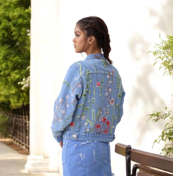 Poppy Silverflowerdenimjacket 花柄デニムジャケット 刺繍入り花柄デニムジャケット：ボヘミアン風レディースコーデ - Etsy 日本