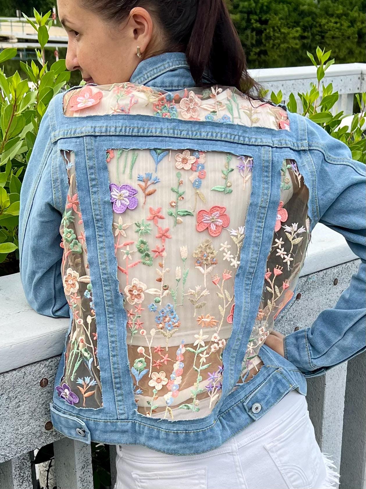 ジャケット・アウター yilon BLOSSOM LACE DENIM JACKET yilon BLOSSOM LACE DENIM JACKET