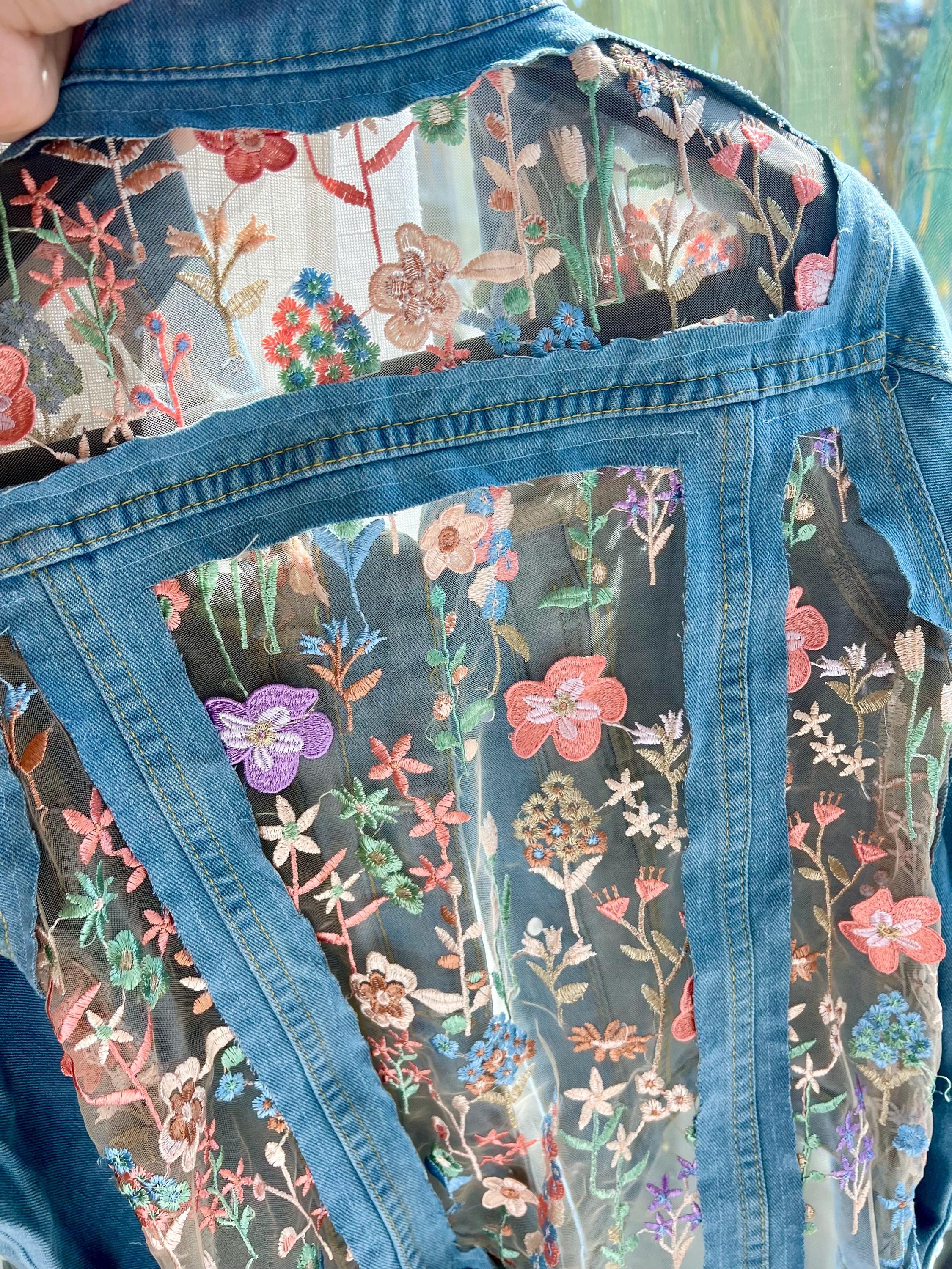 Giubbino Jeans Donna Con Nappe E Ricami Floreali In Camoscio, Giacca Trucker Elasticizzata, Blazer Corto In Denim Vintage
