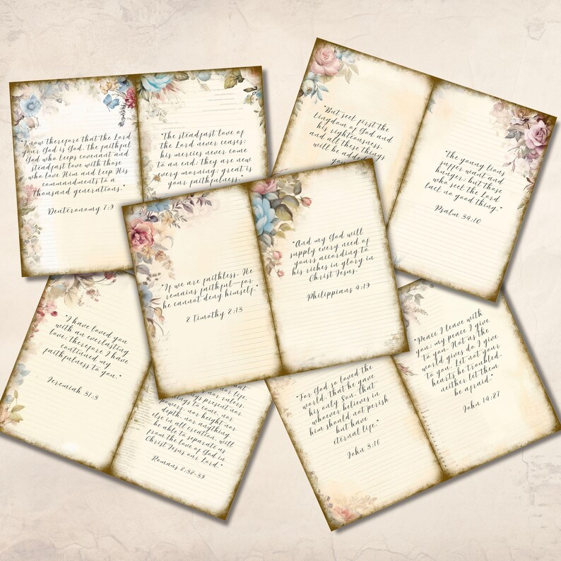 Op de afbeelding: Een verzameling papieren kaarten in vintage-stijl met bloemaccenten en handgeschreven bijbelverzen. De kaarten hebben een cr&egrave;mekleurige achtergrond met vervaagde randen en zijn versierd met pastelkleurige bloemen.