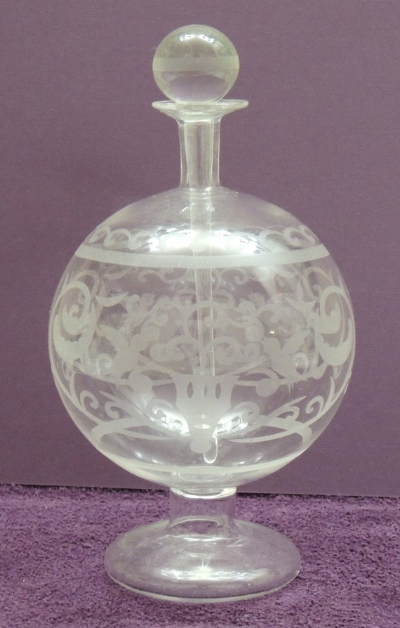 Vtg Large 7 3/4 inch Glass Perfume Bottle with 5 … - image 5