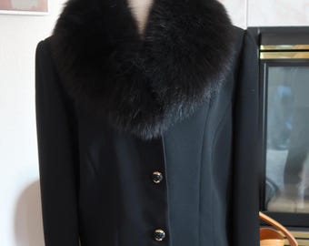 Vtg Halston size 14 Black Suit Jacket with Large Fur Collar