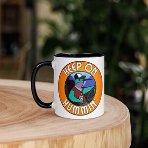 Taza de colibrí / Animales urbanos / Pájaro camionero / Taza de cerámica blanca con asa negra / Perfecta para observadores de aves y amantes de las aves