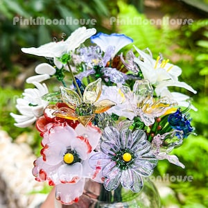ガラスの誕生月の花束、手作りガラスの花の彫刻、デイジー、スズラン、ラークスパー、スイカズラのホームデスクデコレーションギフト